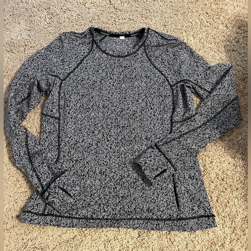 Lululemon top size 12